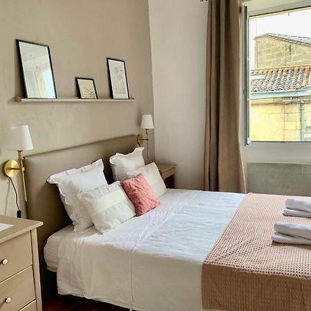 La Maison Du Bourg B&B Пюиссеген Экстерьер фото