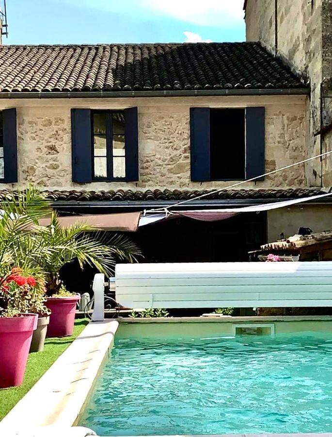 La Maison Du Bourg B&B Пюиссеген Экстерьер фото